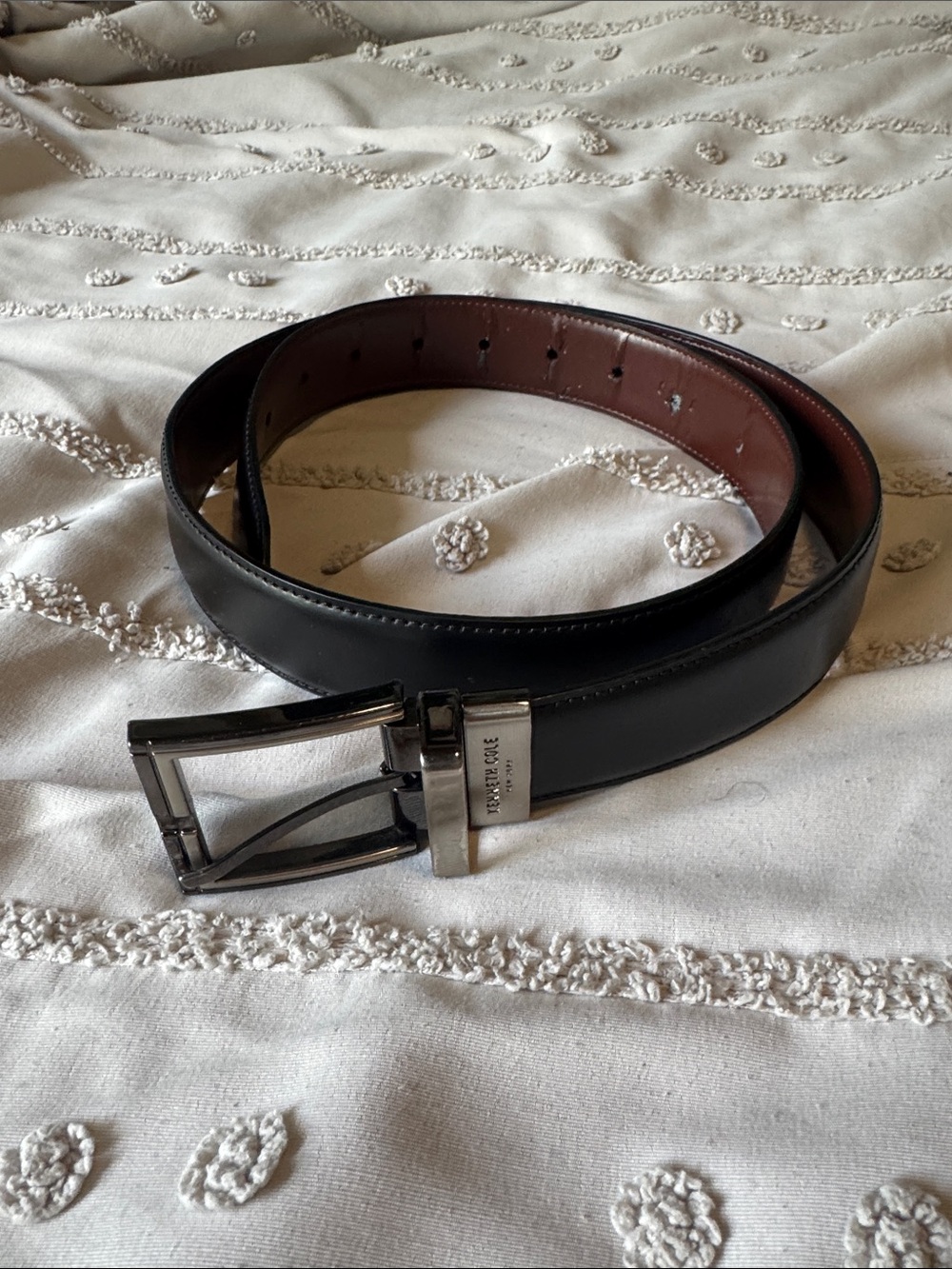 Kenneth Cole Reversible Black and Brown Leather Dress Belt